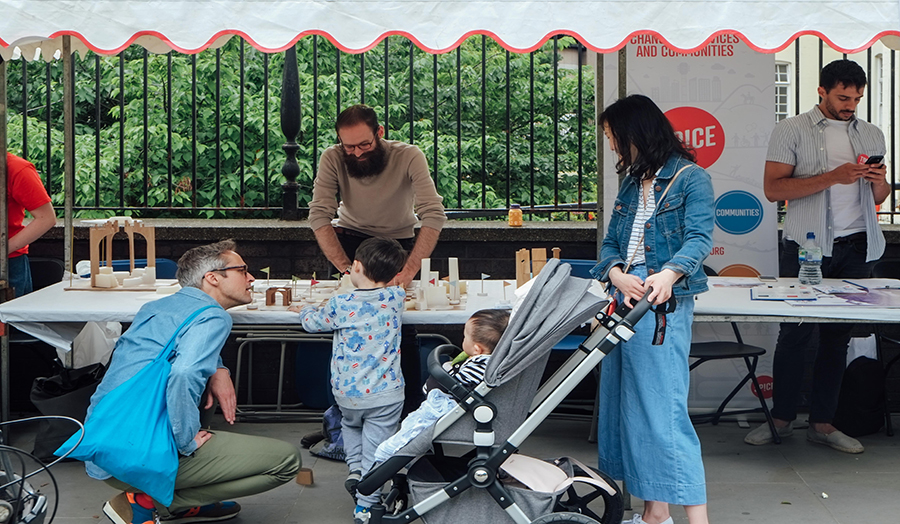 Family market stall